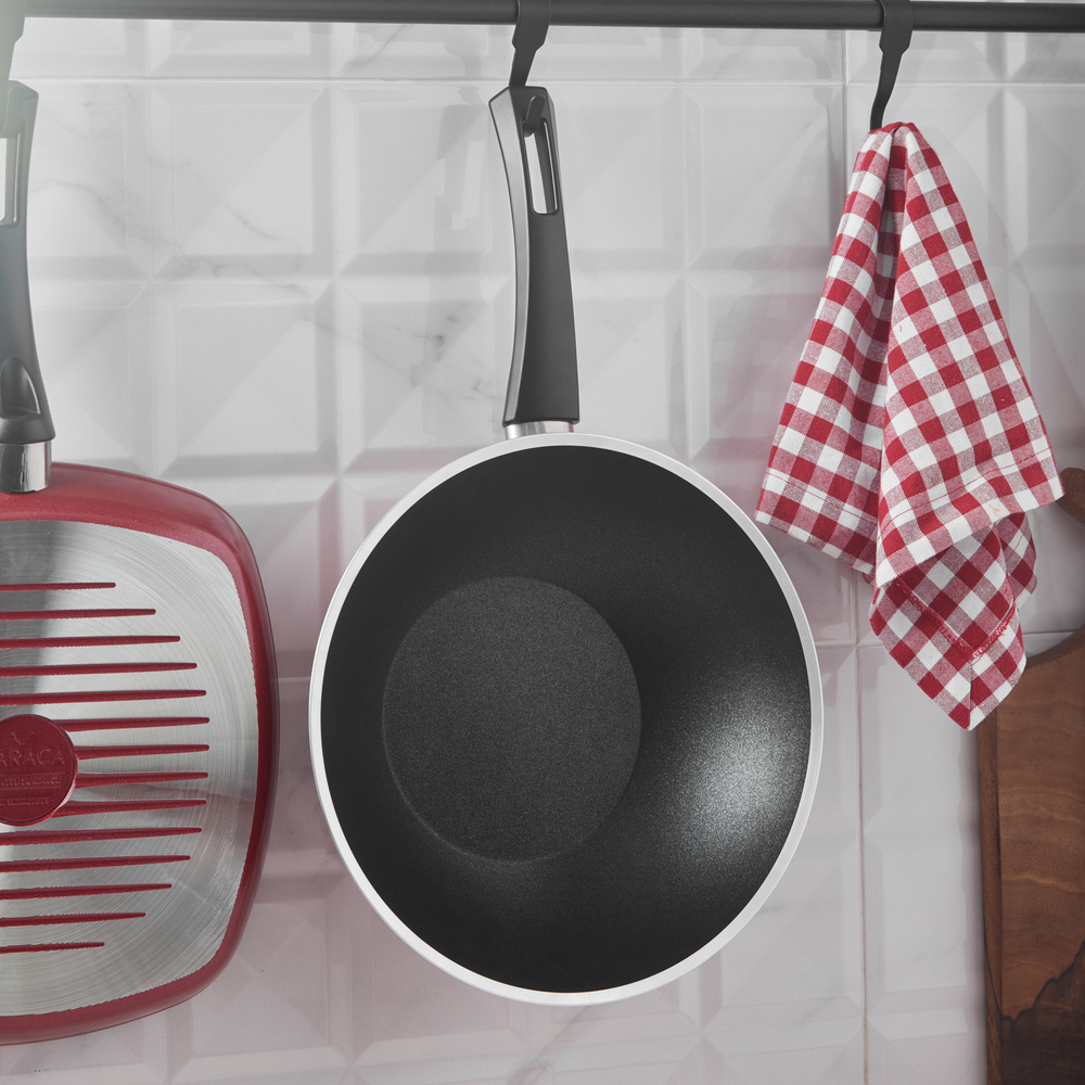 Karaca Biodiamond Cherry Wok Tava 28 cm görseli 1