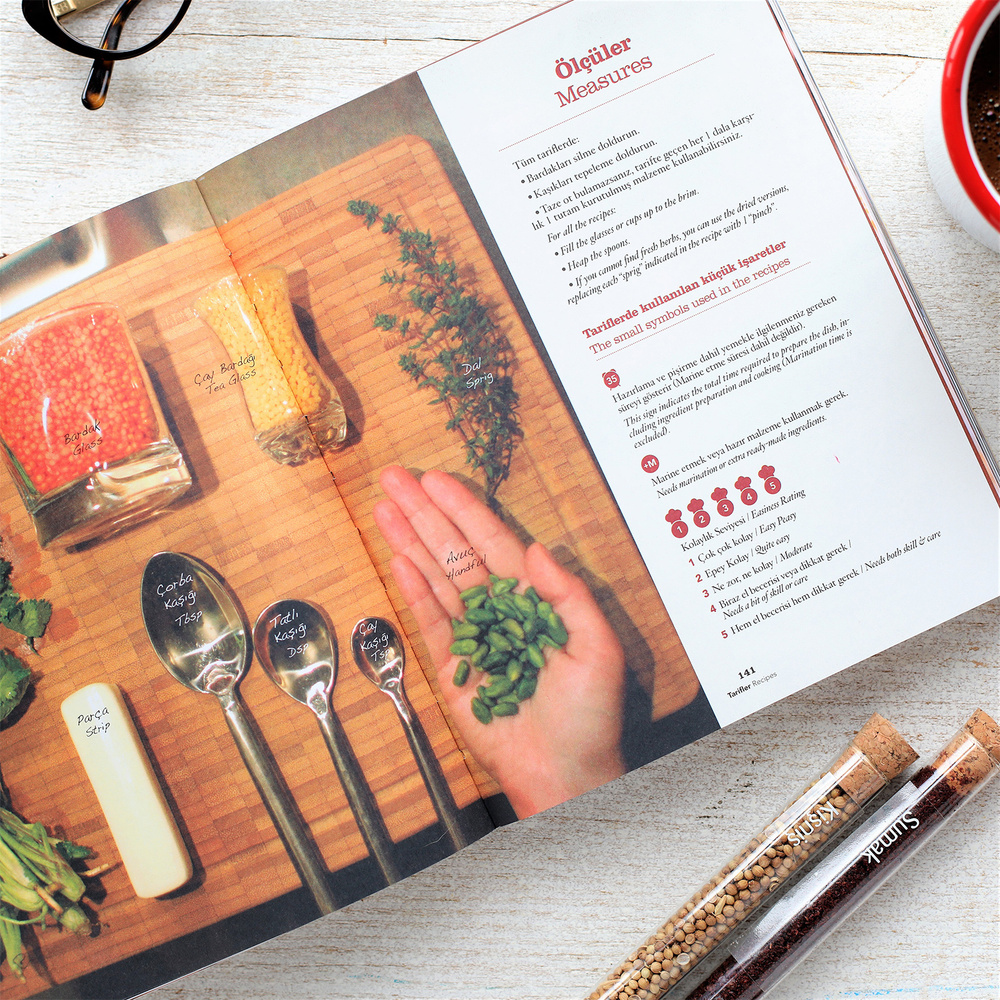 Karaca Refika'dan Cooking New Istanbul Style Yemek Kitabı görseli 2
