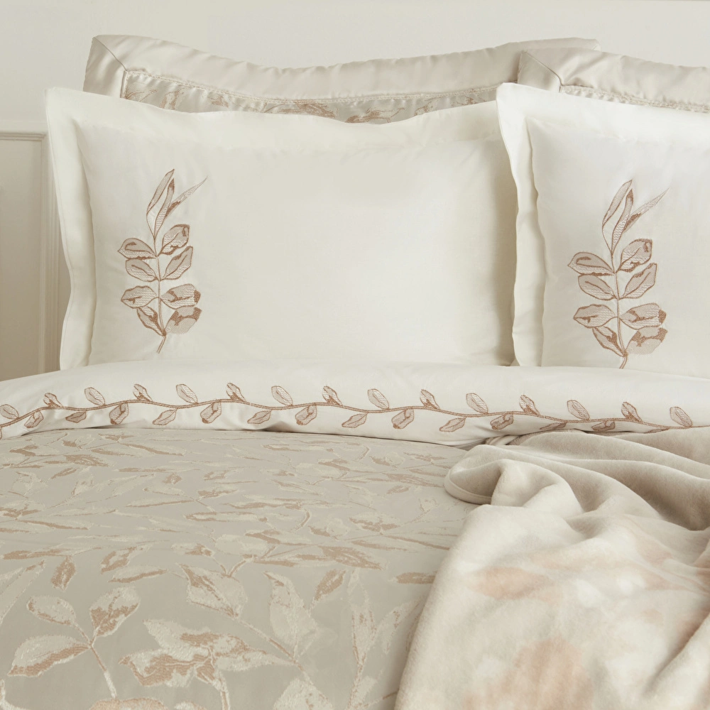 Karaca Home Gardenia 8 Parça Çeyiz Seti Bakır görseli 4