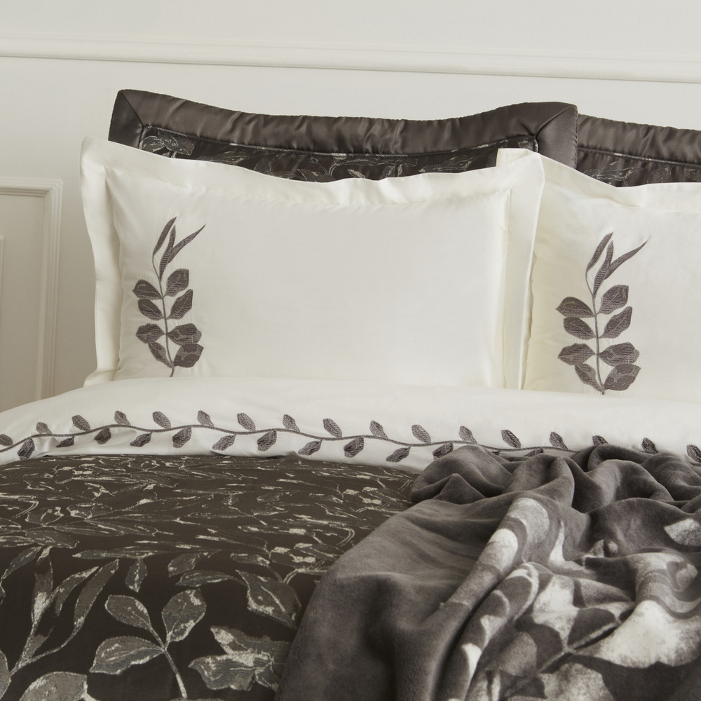 Karaca Home Gardenia 8 Parça Çeyiz Seti Antrasit görseli 4