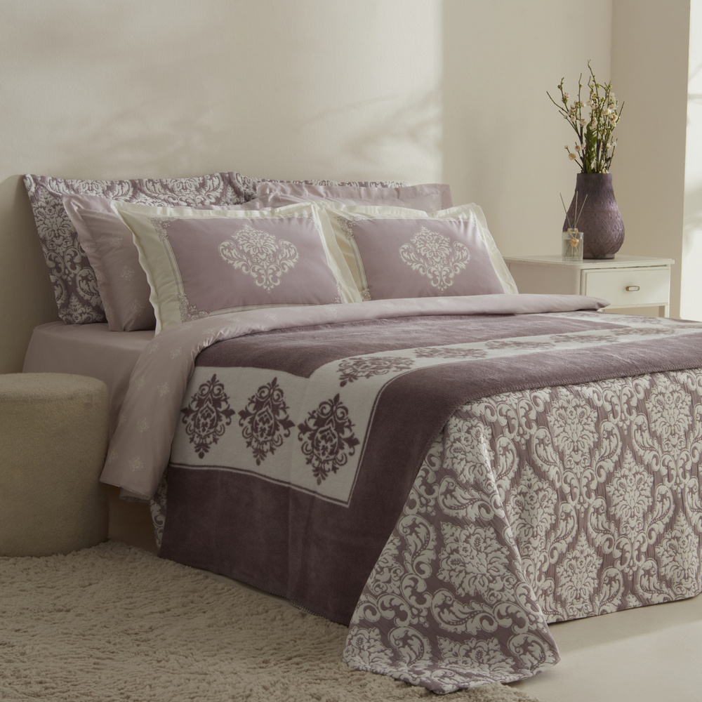 Karaca Home Timeless 8 Parça Çeyiz Seti Mürdüm görseli 2