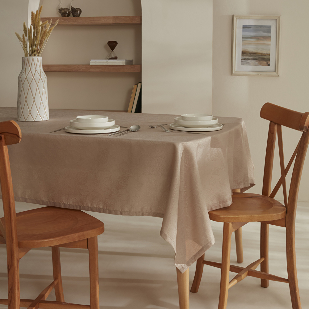 Karaca Home Elizabeth Masa Örtüsü Bej görseli 1