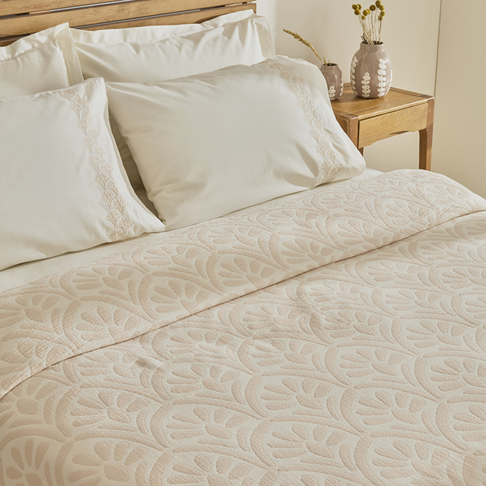 Karaca Home Shailyn Nakışlı Müslin Çift Kişilik Pike Takımı Pudra görseli 4