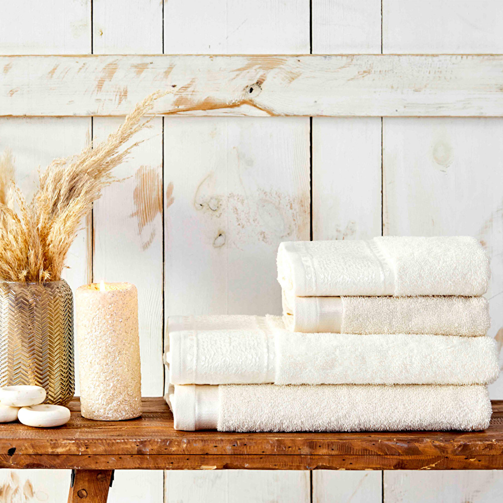 Karaca Home Keira Flos Bej-Krem 6 Parça Aile Banyo Seti görseli 2