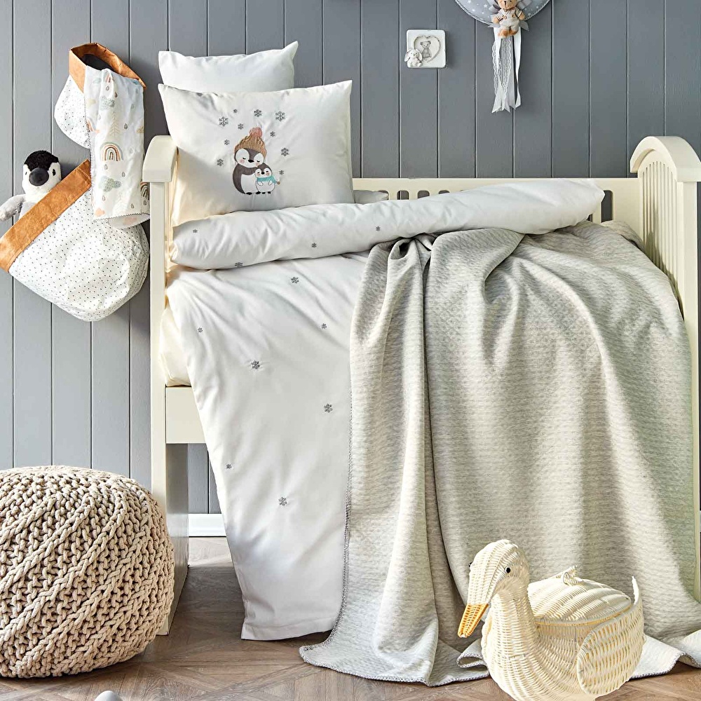 Karaca Home Bambino Penguins Gri Nakışlı Private Bebek Seti görseli 1