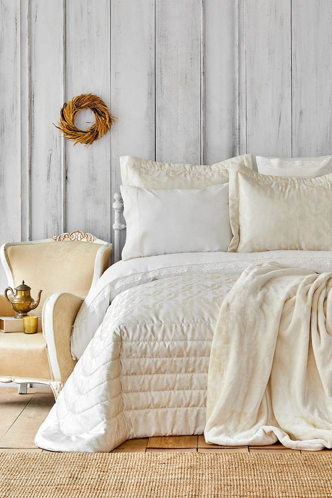 Karaca Home Dorien Gold 8 Parça Çeyiz Seti görseli 1