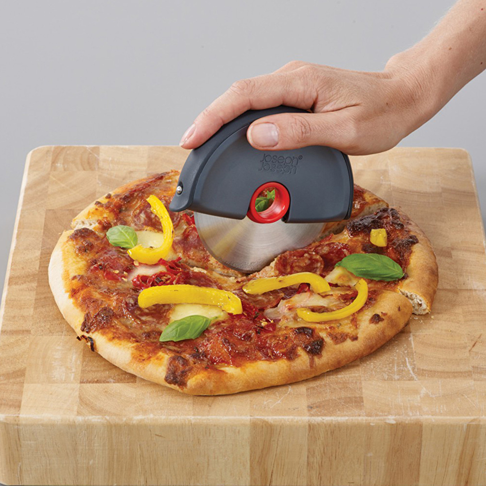 Joseph Joseph Disc Easy-Clean Pizza Diski - Gri/Kırmızı görseli 1
