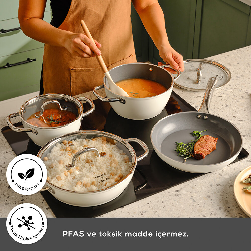 Karaca x Refika Swiss Crystal Creamy Metal Kulplu 7 Parça Tencere Seti Krem thumbnail 4