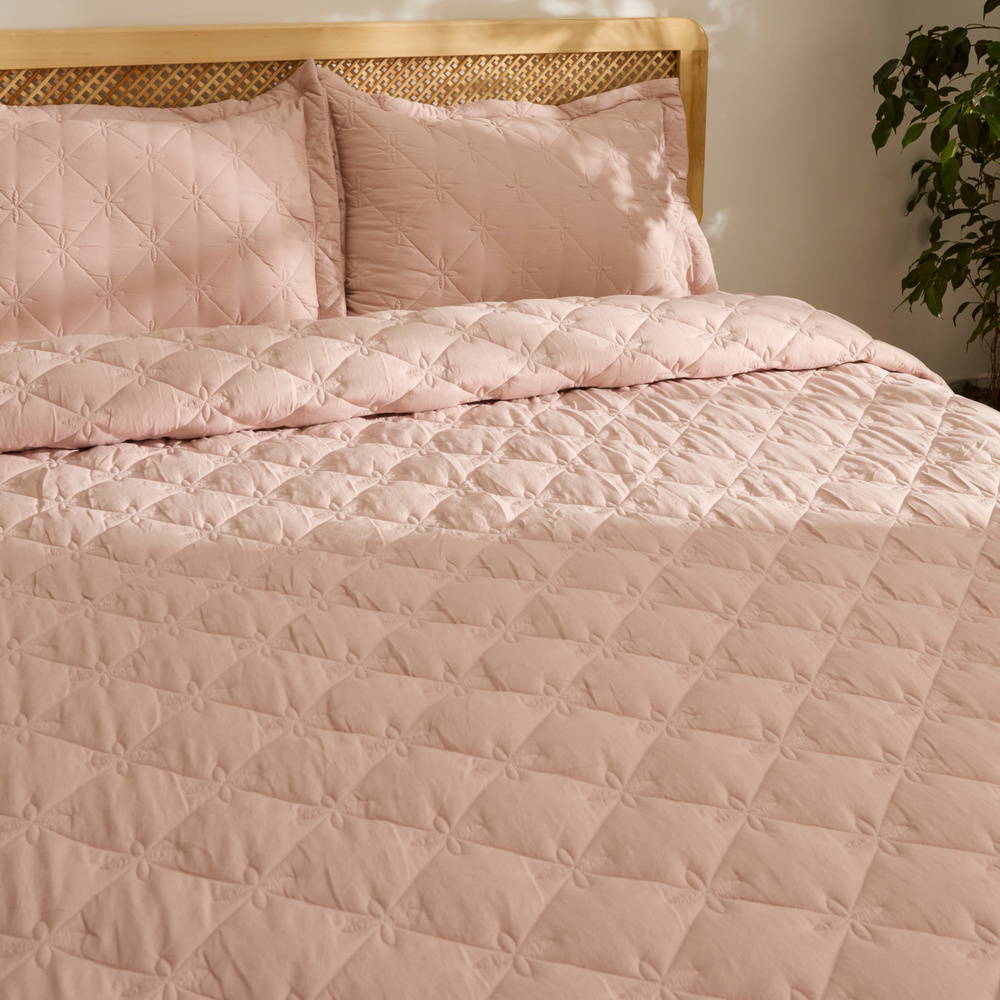Kaşmir Home Lilly Çiçekli Çift Kişilik Yatak Örtüsü Takımı Pudra görseli 4