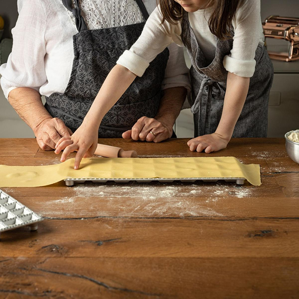 Marcato Ravioli Kalıbı 24 Hazneli 40x40mm görseli 3