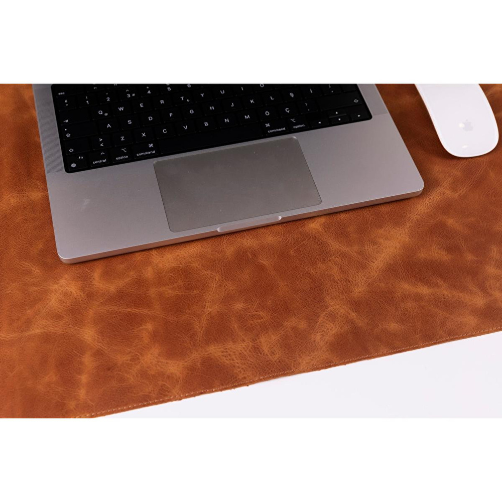 Bloominbag Still & Silent – Golden Tan Gerçek Deri Desk Mat Macbook Altlığı Ve Mousepad görseli 4