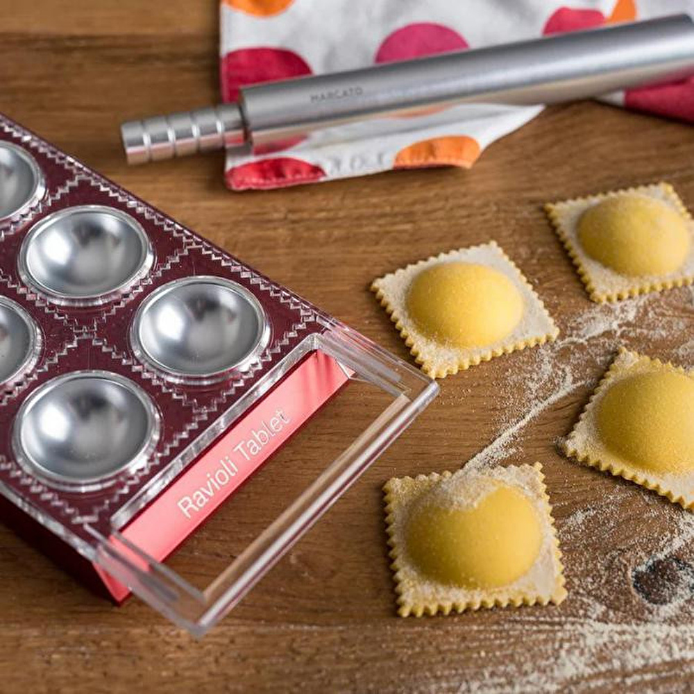 Marcato Design Ravioli Tablet Çıkarılabilir 10 Hazneli Ravioli Kalıbı Kırmızı Renk görseli 3