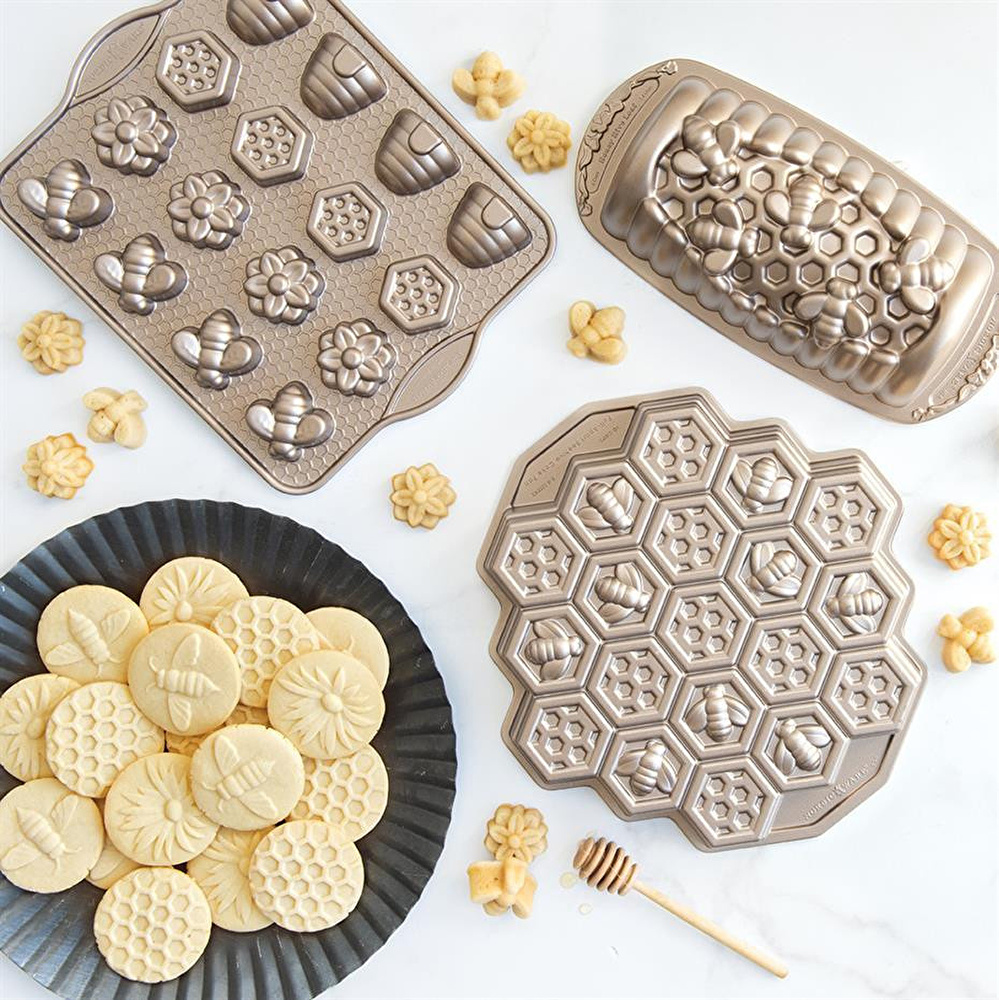 Nordicware Bal Kovanı Kek Kalıbı Platin görseli 3