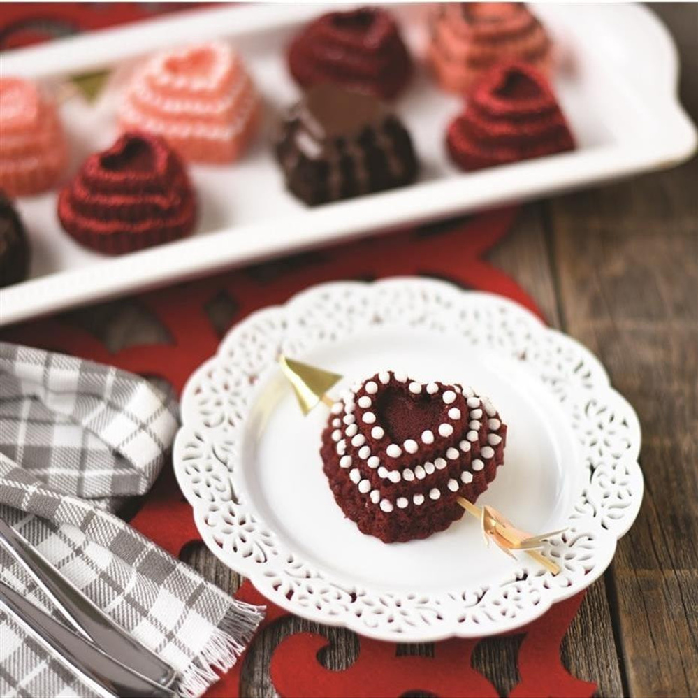 Nordicware 6´lı Mini Kalp Kek Kalıbı Platin görseli 2