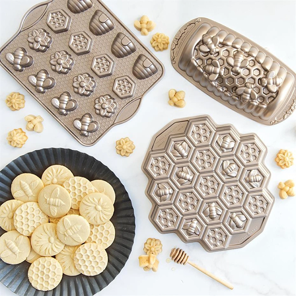 Nordicware Meşgul Arılar Mini Kek Kalıbı görseli 4