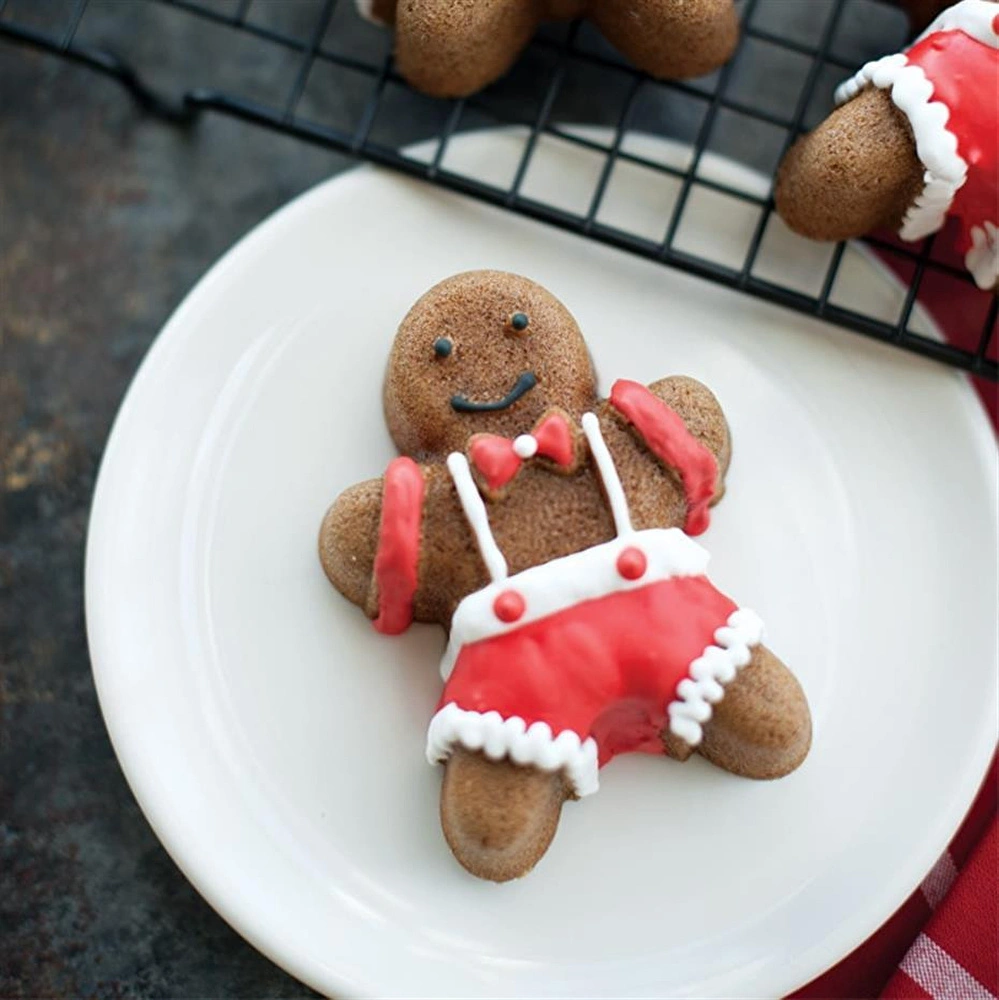 Nordicware Gingerbread Mini Kek Kalıbı görseli 5