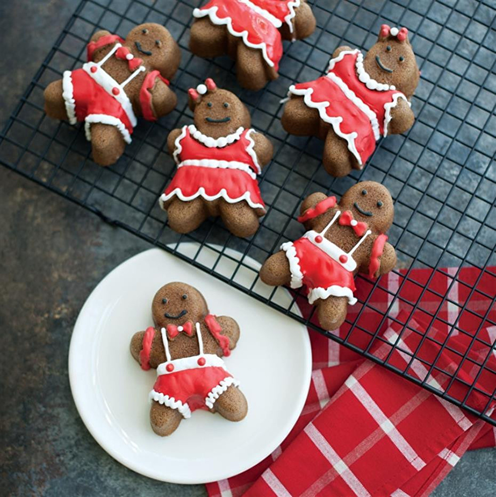 Nordicware Gingerbread Mini Kek Kalıbı görseli 4