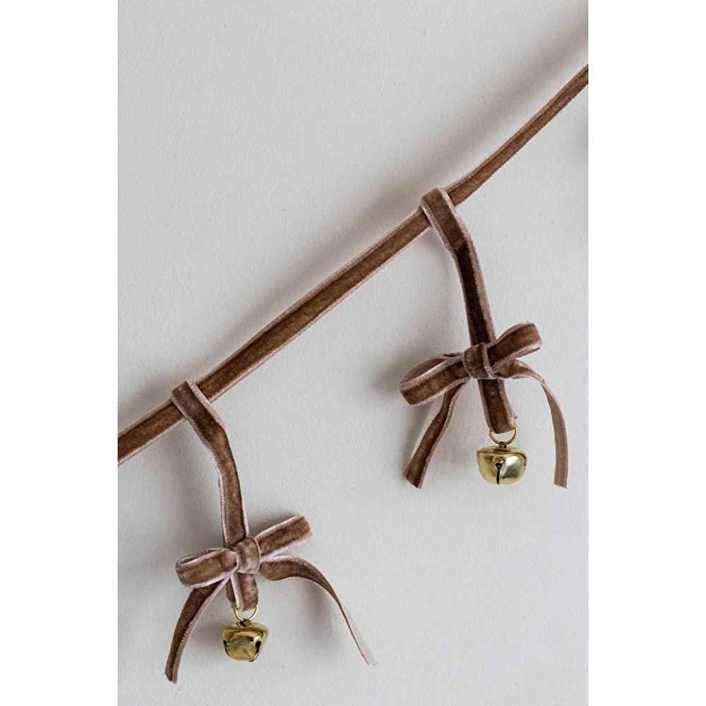 Beige & Stone Yılbaşı Kadife Kurdele Gold Zilli Zincir Noel Çam Ağaç Süsü görseli 3