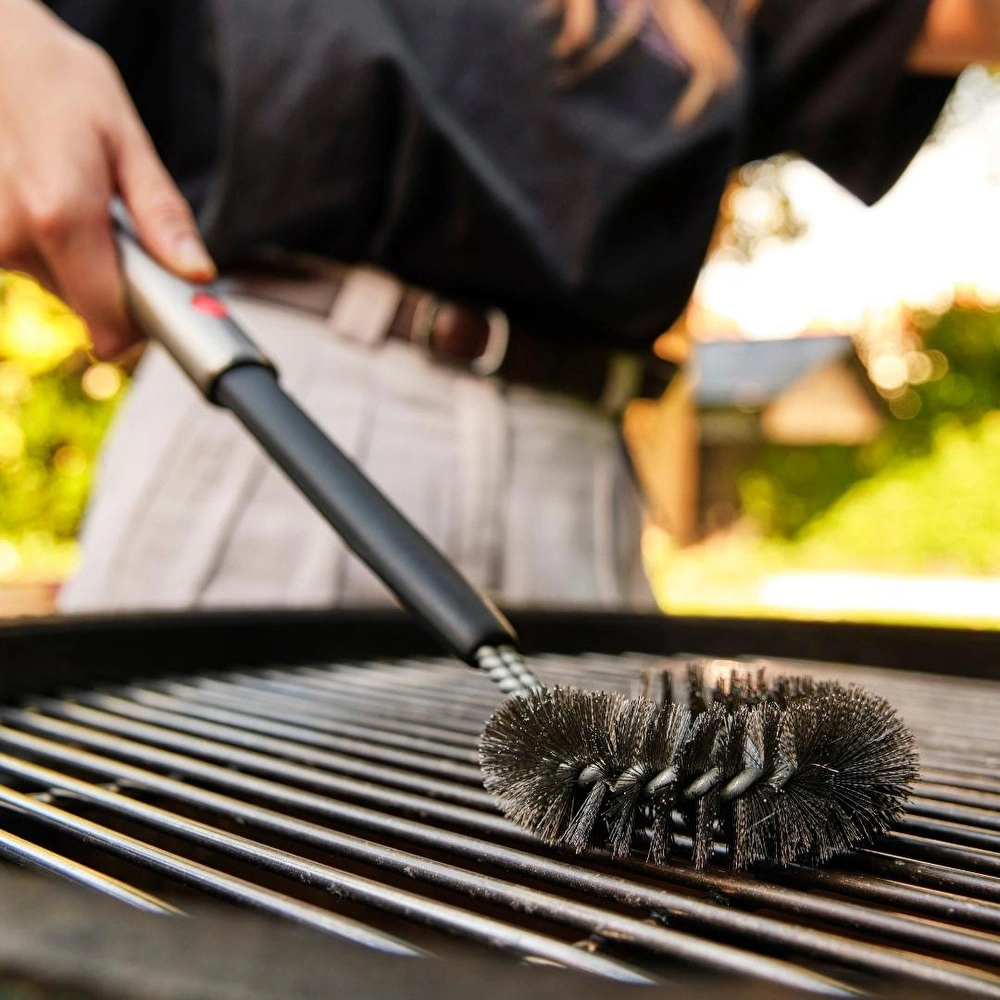 Joseph Joseph Grillout Uzatılabilir Saplı Paslanmaz Çelik Barbekü Temizleme Fırçası görseli 5