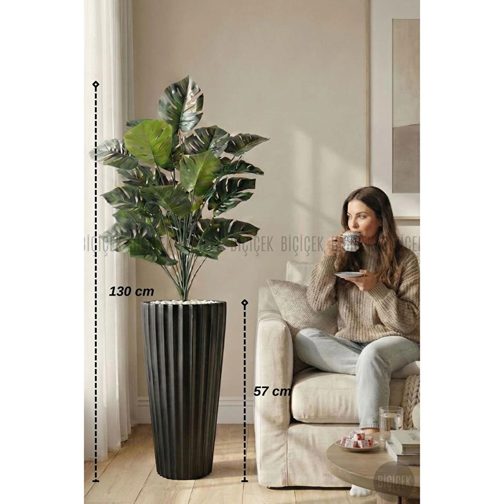 Biçiçek 130 Cm Monstera Bi̇tki̇si̇ Si̇yah Li̇lyum Saksida görseli 1