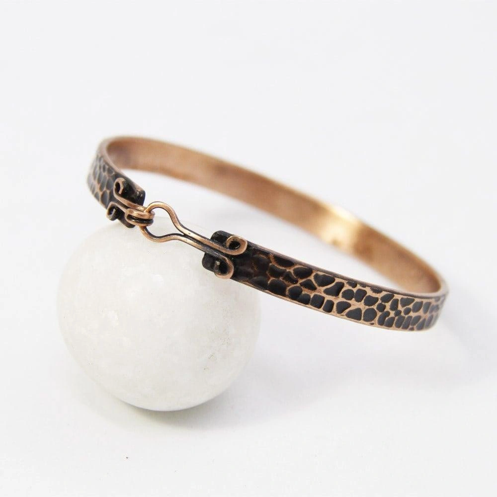 Coho Objet Coho Tılsım Bakır El Yapımı Antique Motifli Bileklik görseli 4