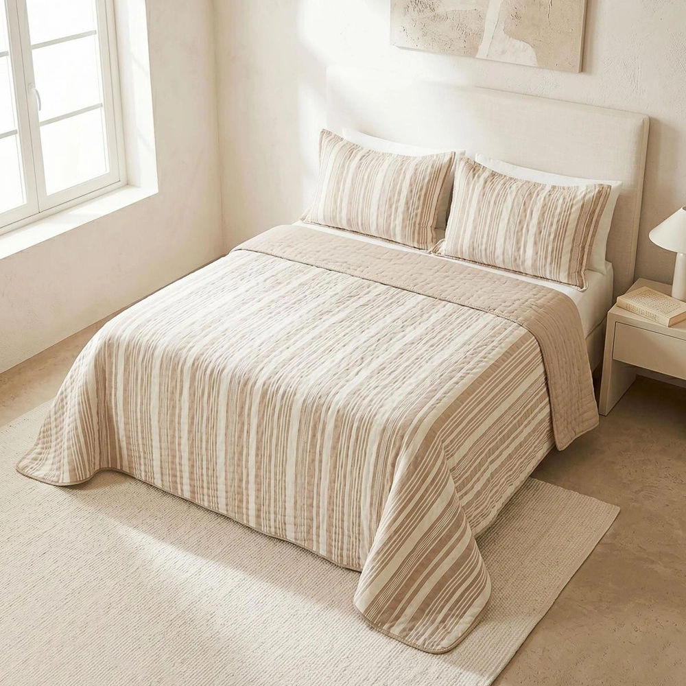 Ocean Home Textile Pamuklu Kapitoneli Bej Renk Çizgi Desen Çift Kişilik Yatak Örtüsü Seti 1 Adet 250 X 230 / 2 Adet 50 X 70 Cm görseli 5