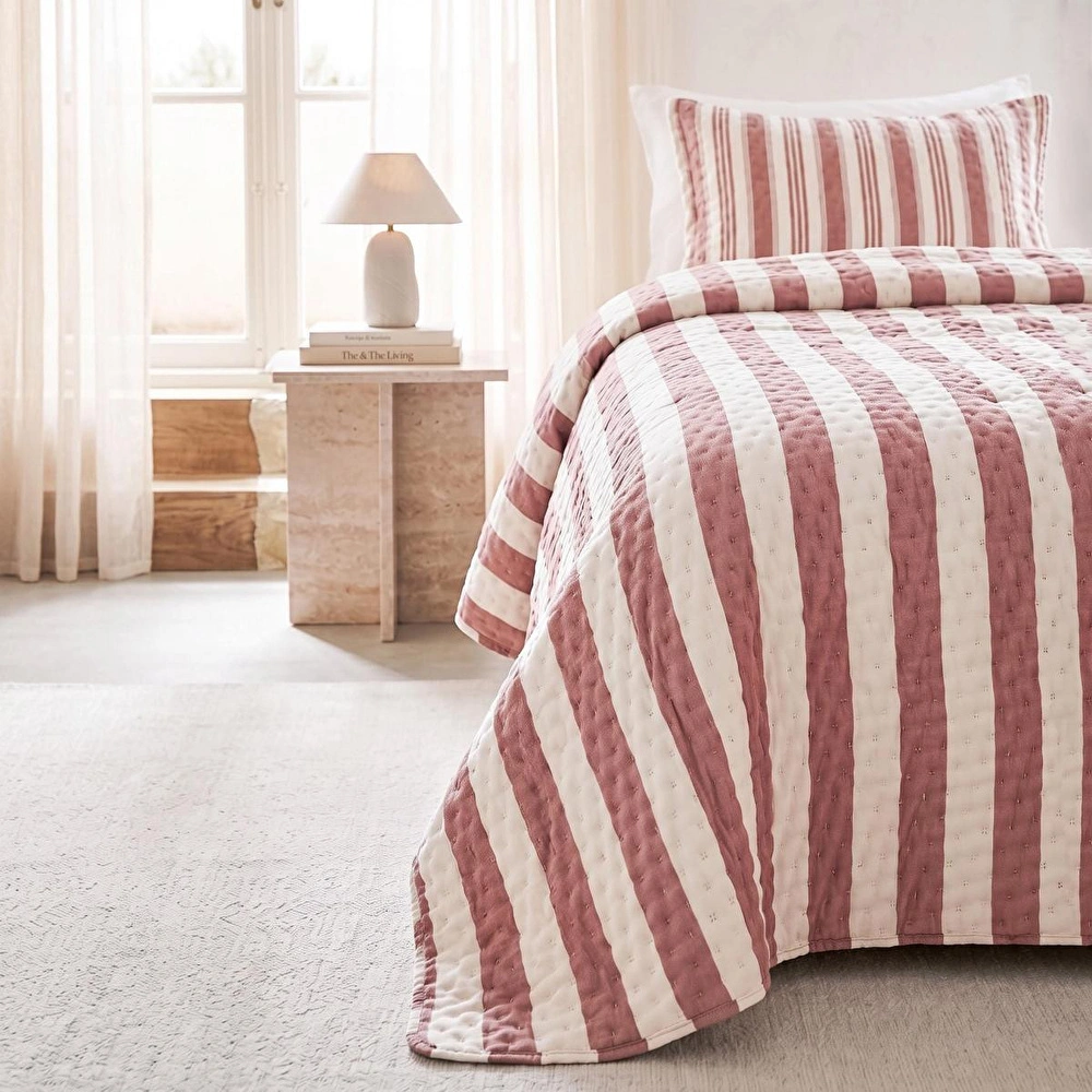 Ocean Home Textile Pamuklu Kapitoneli Bordo Renk Çizgi Desen Tek Kişilik Yatak Örtüsü Seti 1 Adet 180 X 230 / 1 Adet 50 X 70 Cm görseli 2