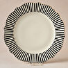 Karaca New Romantic İnce Çizgili Servis Tabağı 27 cm Siyah