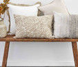 Karaca Home Vesa Fırfırlı Ekru İç Dolgulu Kırlent 45x45 cm