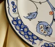 Karaca x Ömür Akkor İznik Hatai Servis Tabağı 26 cm