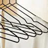 Ocean Home Textile 12'li Mat Siyah Renk Kauçuk Kaplamalı Metal Giysi Askısı 20.50 X 42 X 0.3 Cm