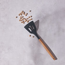 Karaca Woodline Delikli Spatula