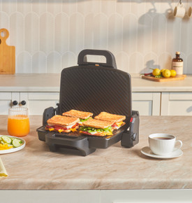 Karaca Future Essential Tost Makinesi Matte Krem 1800 W 4 Dilim Kapasiteli