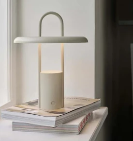 Stelton Pier Taşınabilir Led Lamba 25 cm Bej