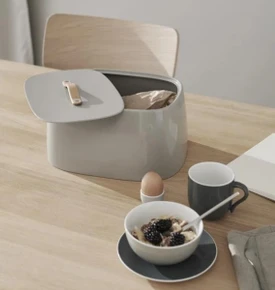 Stelton Emma Ekmek Kutusu 15,5 cm x 24,5 cm x 32,5 cm Gri