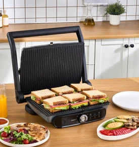 Karaca Gastro Grill Pro 2400W Izgara ve Tost Makinesi Antrasit 6 Dilim Kapasiteli