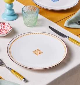 Karaca Jofy Desenli Servis Tabağı 27 Cm Kırmızı 