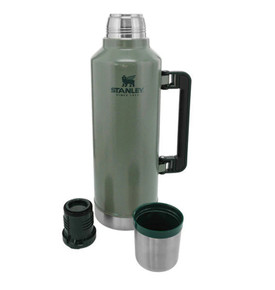 Stanley Legendary Classic Bottle 2,3 L Matte Black Pebble