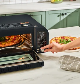 Karaca Multicrust Artisan Retro Pizza Makinesi ve Airfryer Mat Siyah