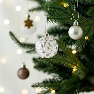 Karaca Home New Year Yılbaşı Bronze 65 Parça Ağaç Süsü Seti görseli 4