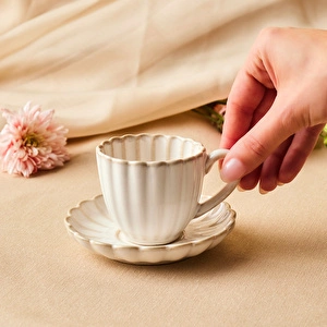 Karaca Daisy Kahve Fincanı ve Tabağı 90 ml görseli 4