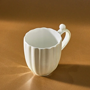 Karaca Shell Lüsterli Beyaz Mug  380 ml görseli 3