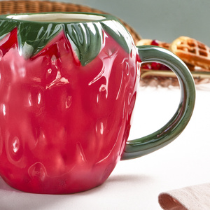 Karaca Strawberry 680 ml Mug görseli 5
