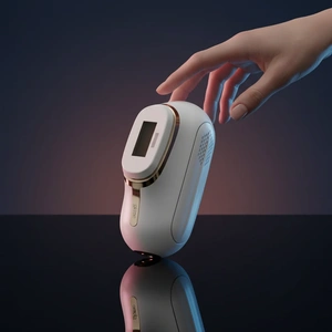 Glame Sapphire Freeze IPL - Buz Başlıklı Lazer Epilasyon Cihazı | Safir Soğutmalı Ağrısız Ev Tipi Tüy Alma Cihazı Beyaz