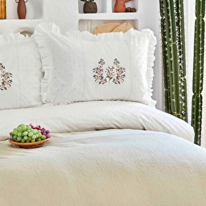 Karaca Home Garden Yeşil Çift Kişilik Nakışlı Nevresim Pike Set görseli 2