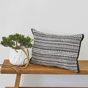 Karaca Home Rivoli Siyah İç Dolgulu Kırlent 30x50cm görseli 1