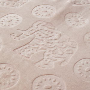 Karaca Home Elephant Pudra Çift Kişilik Soft Embosy Battaniye görseli 2