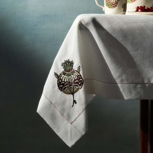 Karaca Home Paye Selçuklu Serisi Enginar Nakışlı Masa Örtüsü görseli 2
