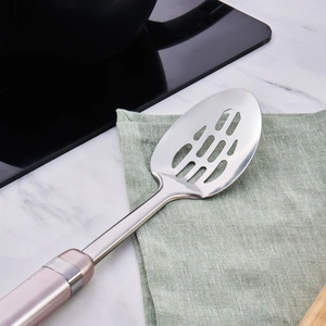 Karaca Mastermaid Oluklu Servis Kaşığı Rosegold görseli 2