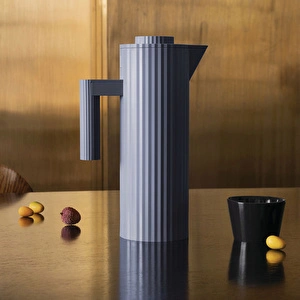 Alessi Plisse Isı Yalıtımlı Sürahi 1 L Gri görseli 1